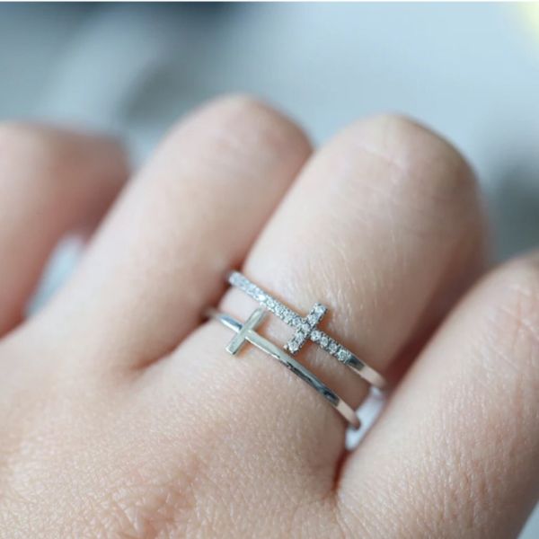 Adjustable Double Cross Ring