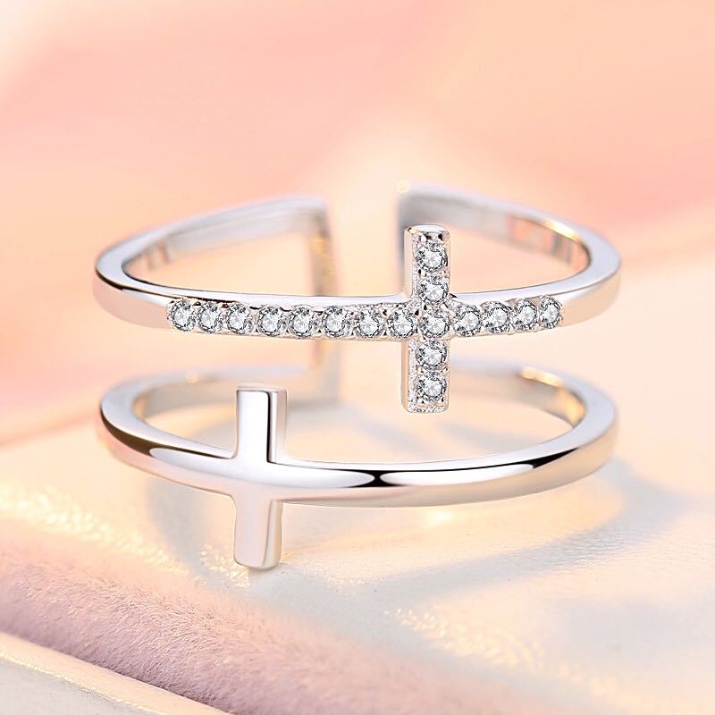 Adjustable Double Cross Ring