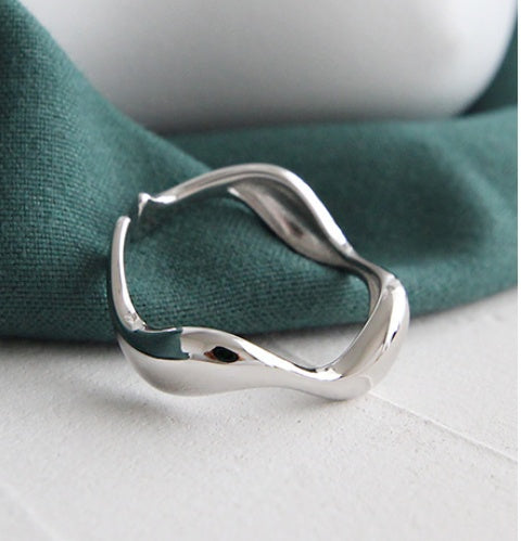 Find the Perfect S925 Irregular Wavy Glossy Ring – Limited Stock