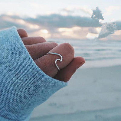 Wavzz™ Simple Wave Ring - Chicandbling